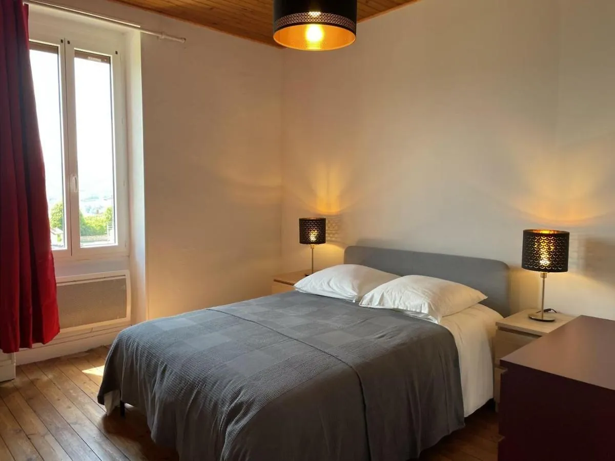 Holiday home Maison Renovee Avec Jardin, Bbq, Animaux Acceptes - Fr-1-489-341 La Chabanne